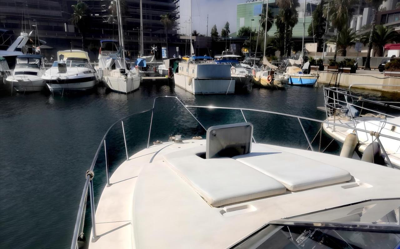 Cozy Private Two Rooms Yacht In Barcelona With Free Parking 圣阿德里安-德贝索斯 外观 照片